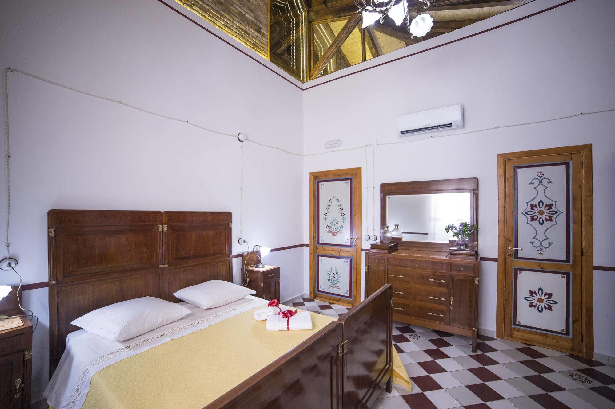 Villa Teresa Santa Teresa Di Riva Exterior foto