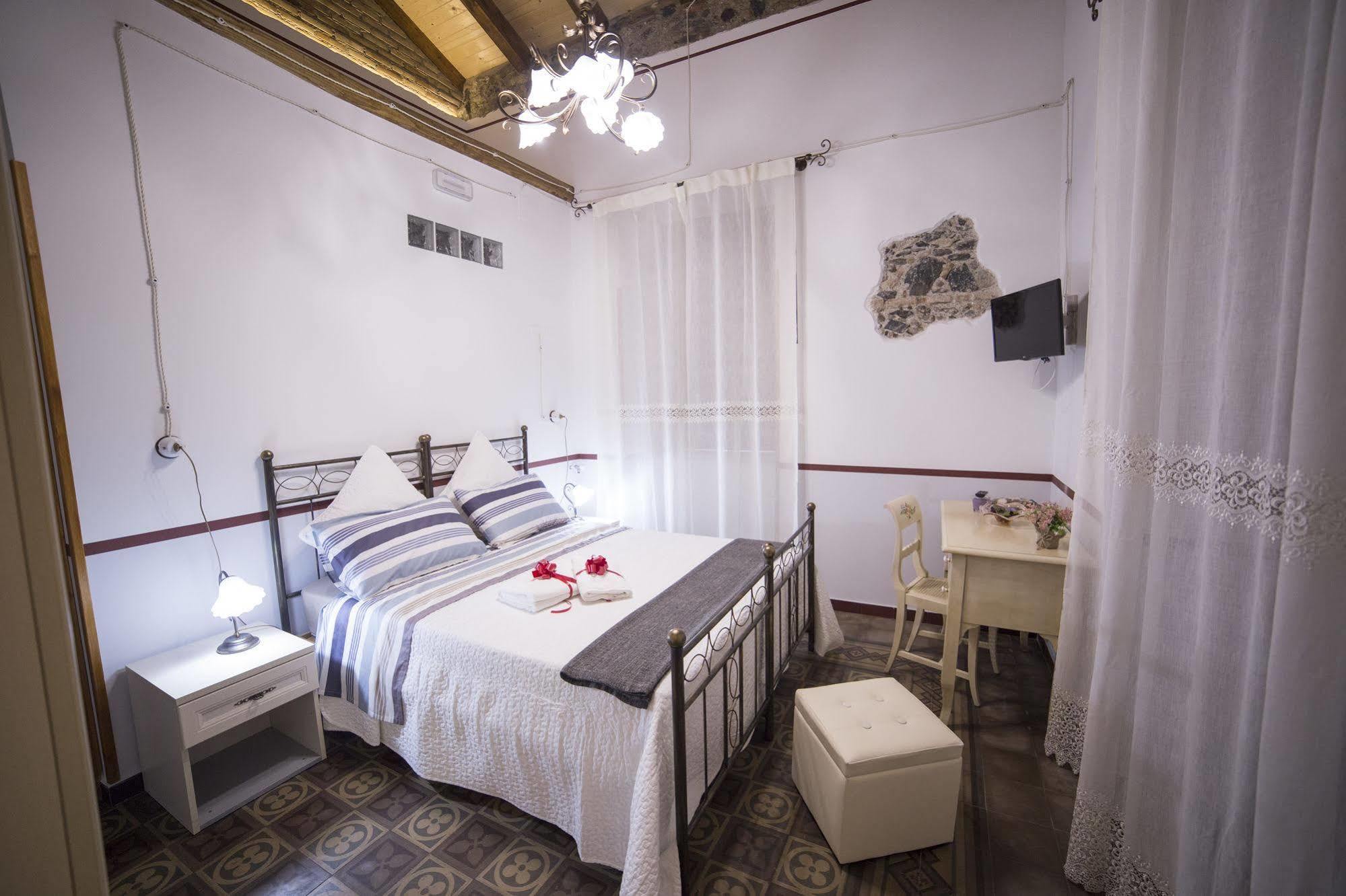 Villa Teresa Santa Teresa Di Riva Exterior foto