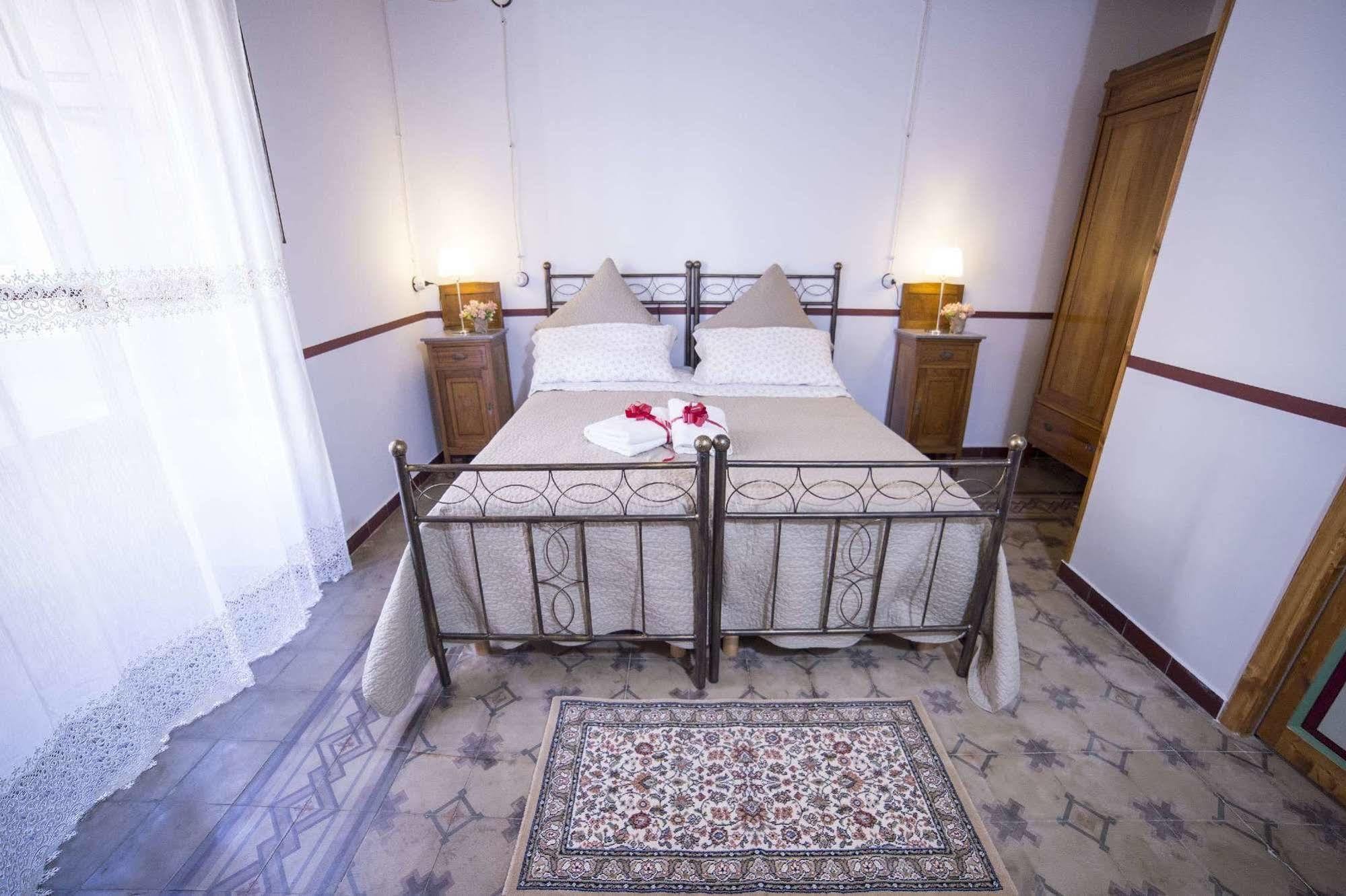Villa Teresa Santa Teresa Di Riva Exterior foto