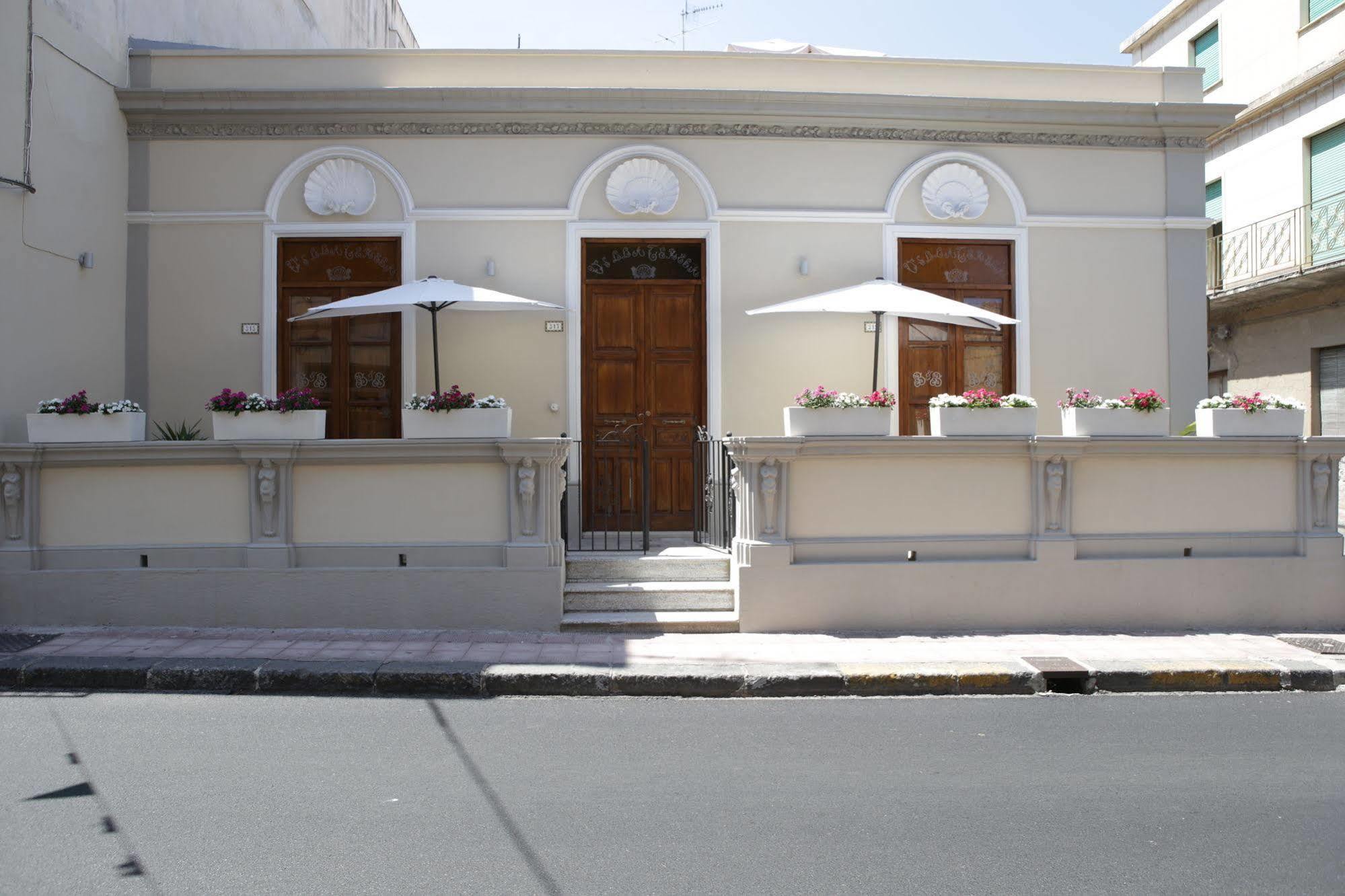 Villa Teresa Santa Teresa Di Riva Exterior foto