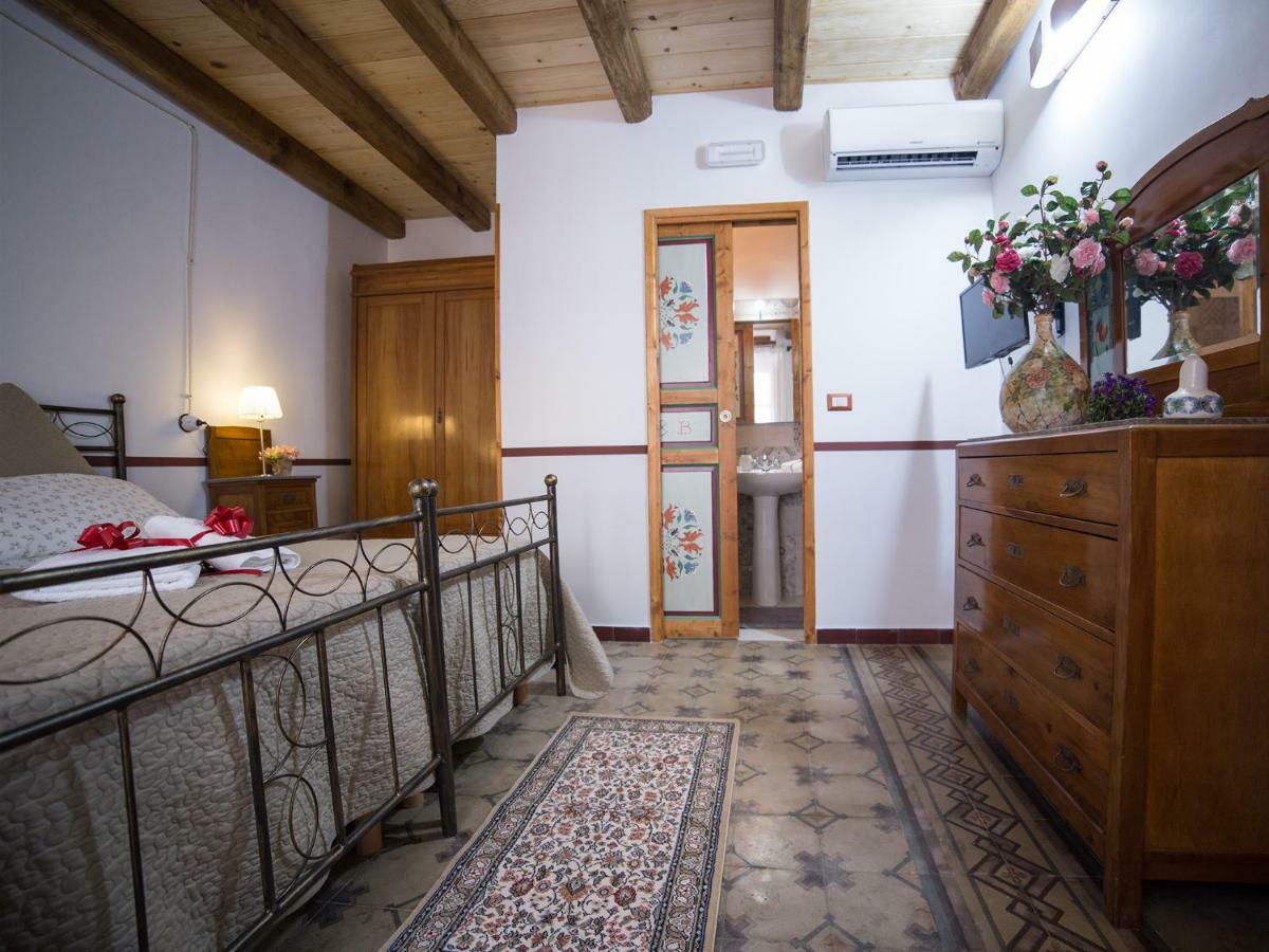Villa Teresa Santa Teresa Di Riva Exterior foto