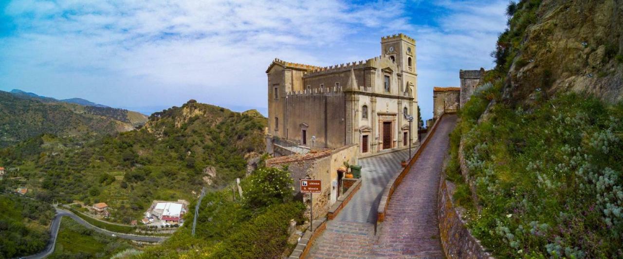 Villa Teresa Santa Teresa Di Riva Exterior foto